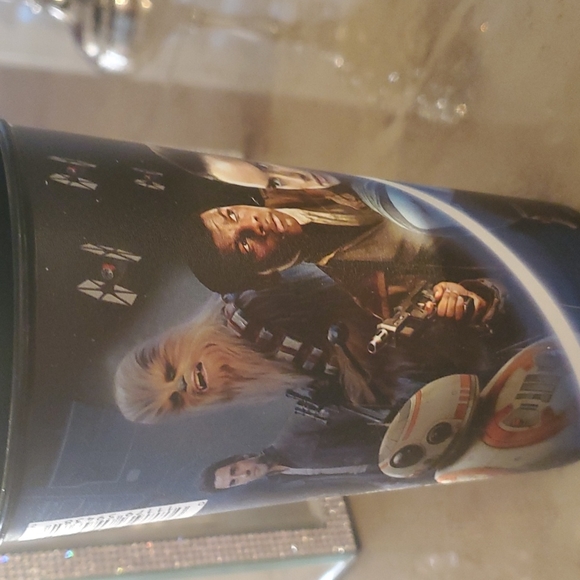 SALE! Star Wars The Last Jedi Cup - Picture 3 of 5